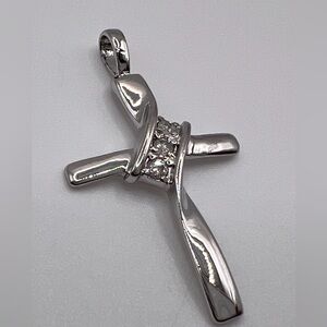 925 Sterling Silver Cross Pendant with 3 Diamonds